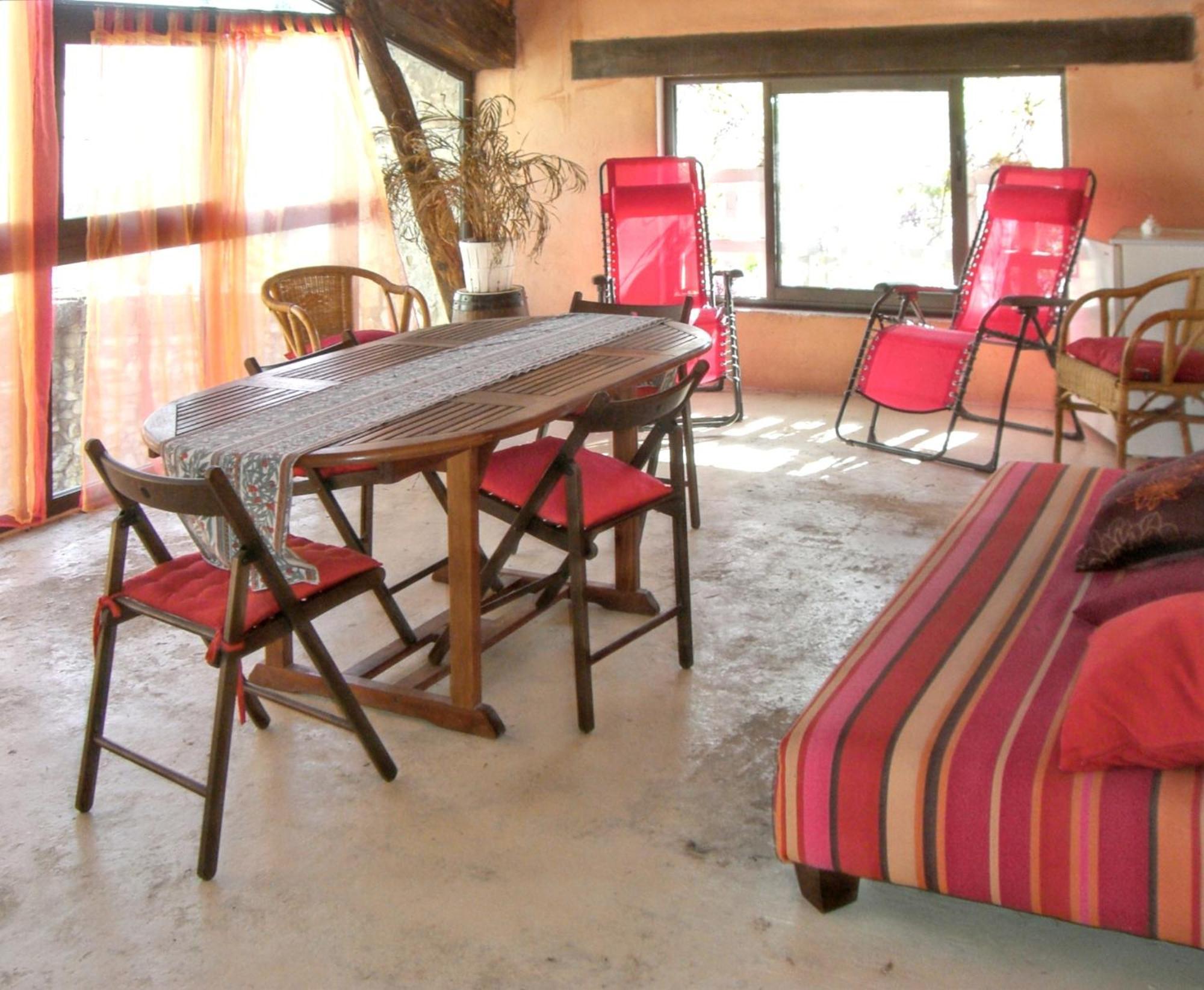 Maison Charmante Avec Terrasse Et Jardin A Noves Εξωτερικό φωτογραφία