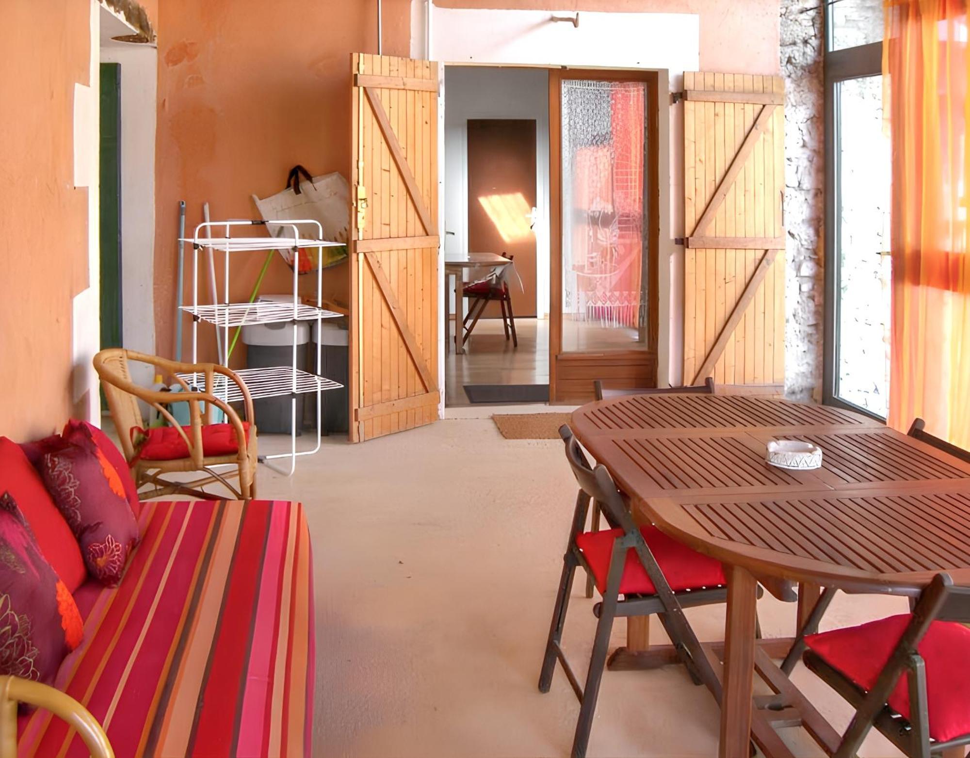 Maison Charmante Avec Terrasse Et Jardin A Noves Εξωτερικό φωτογραφία